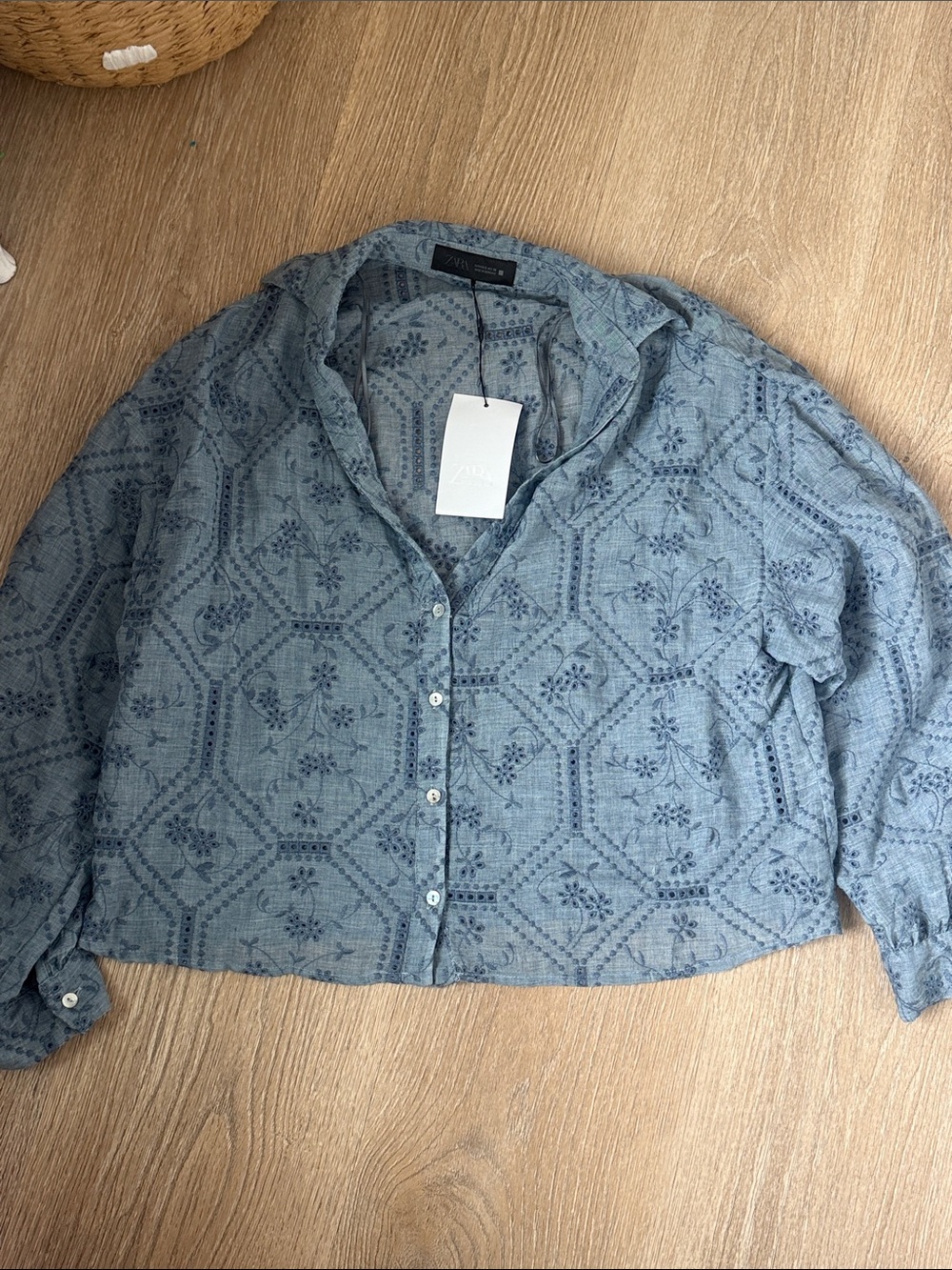 Zara Women’s Light Blue Patterned Button-Down Women's Top